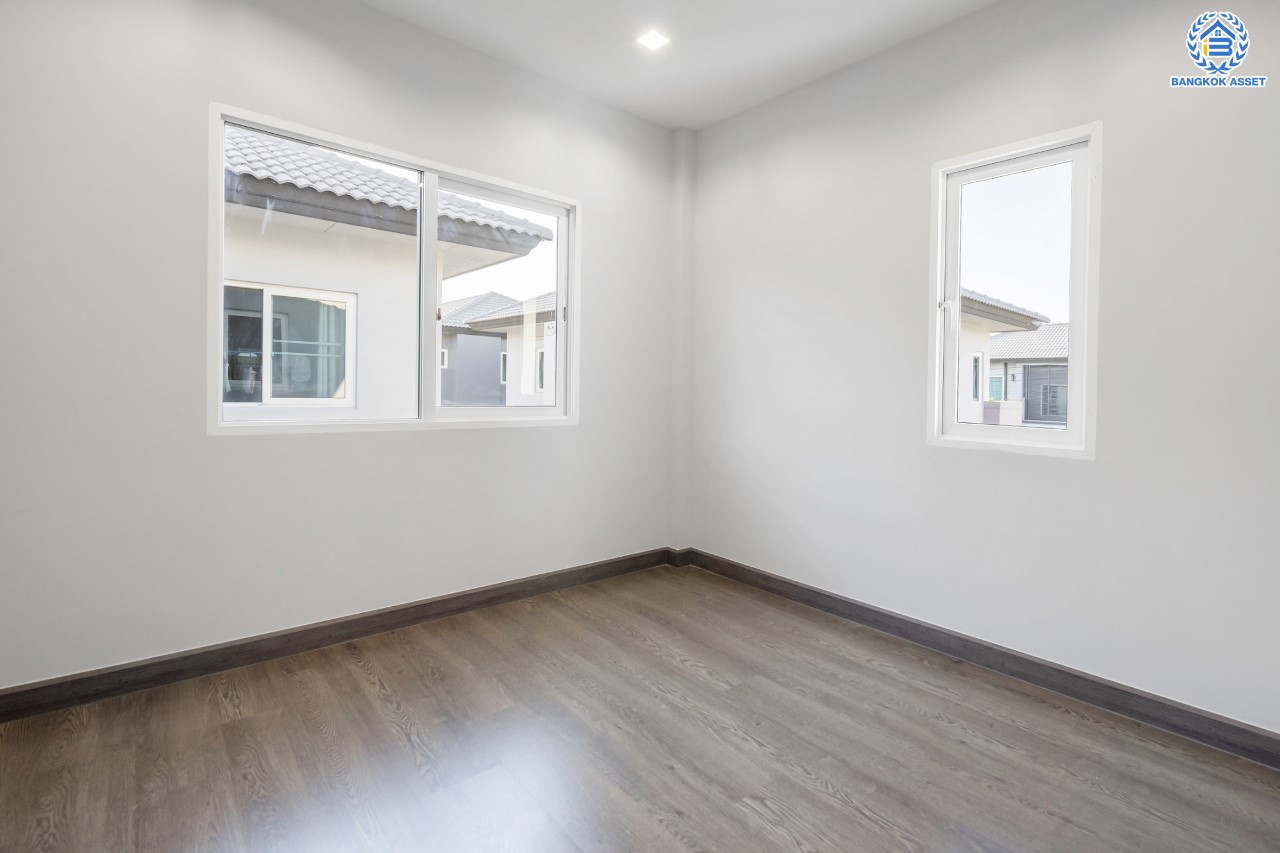 บ้านมือสองตกแต่งใหม่ แบรนด์ AP ม.เดอะซิตี้ ราชพฤกษ์ ตกแต่งหรูหราสไตล์ Modern บนเนื้อที่ 51.6 ตร.ว. ฟังก์ชันจัดเต็ม 4 ห้องนอน 3 ห้องน้ำ 2 ที่จอดรถ พร้อมรองรับครอบครัวขยาย เชื่อมต่อหลายเส้นทางทั้ง ถ.ราชพฤกษ์ ,ถ.รัตนาธิเบศร์ และถ.กาญจนาภิเษก และเพียง 5 นาทีถึงรถไฟฟ้า "สถานีบางพลู"